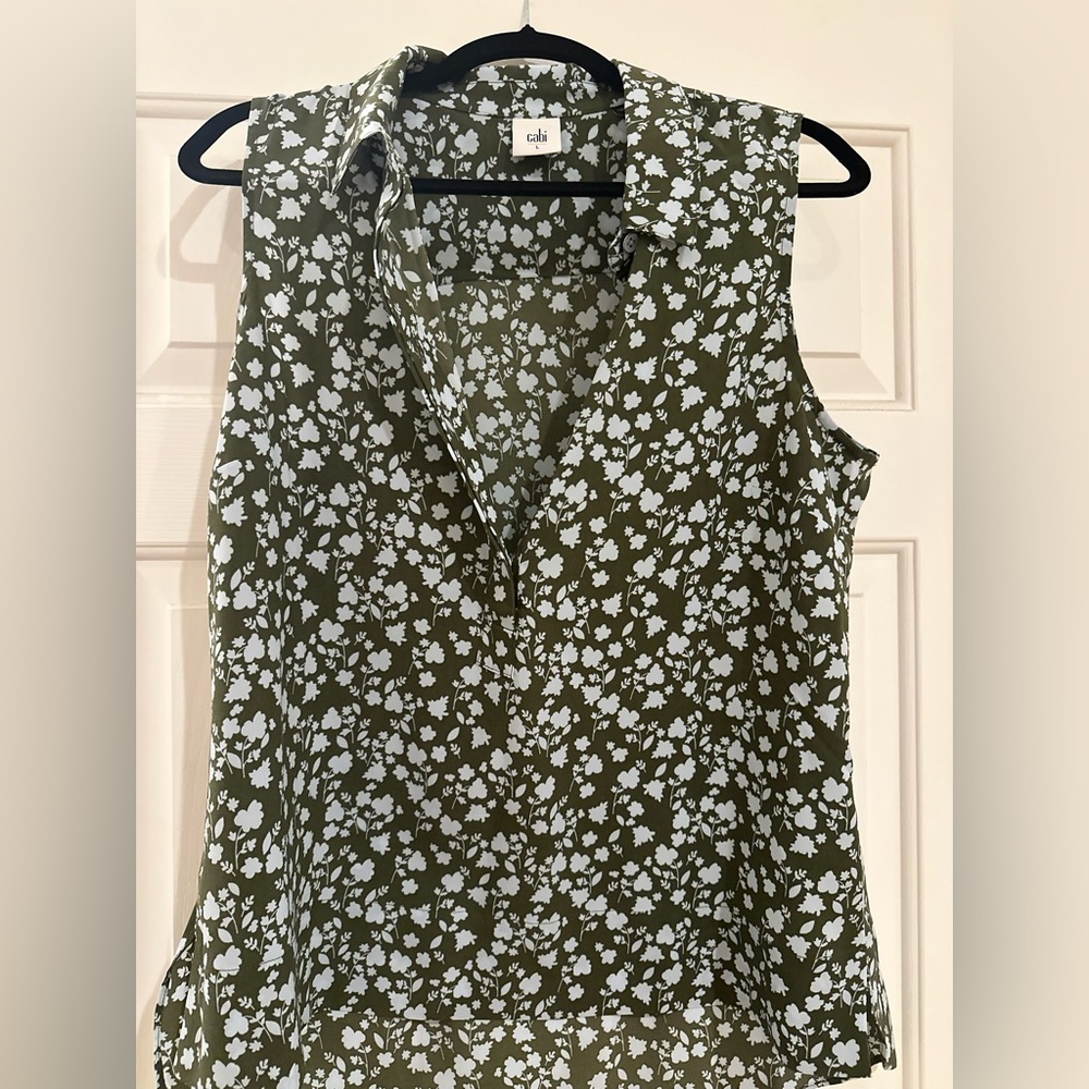CABI FLORAL GREEN BLOUSE
